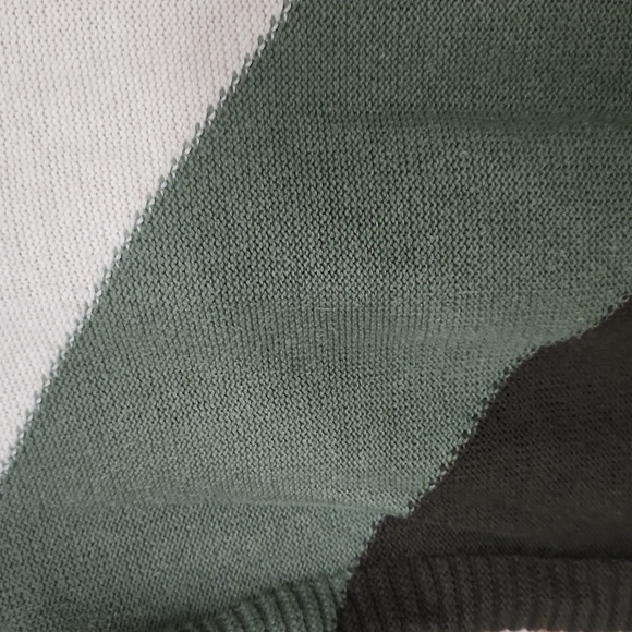 Elegant Color block green cream & brown sweater Career Contemporary Minimalist - Picture 8 of 11